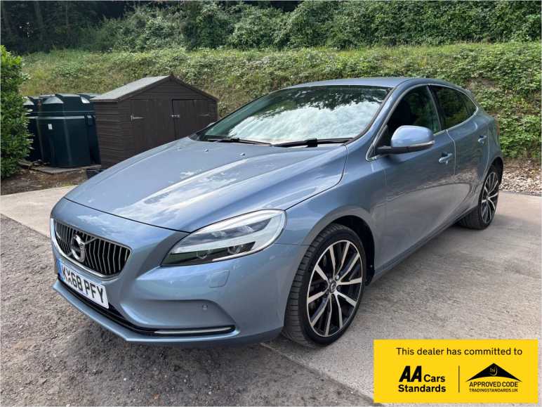VOLVO V40