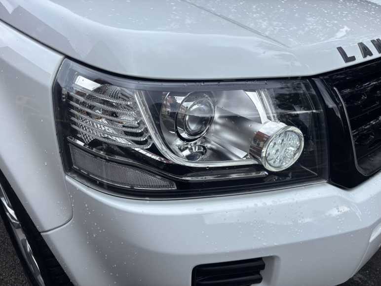 2.2 Freelander Black & White TD4 Auto 4WD 5dr
