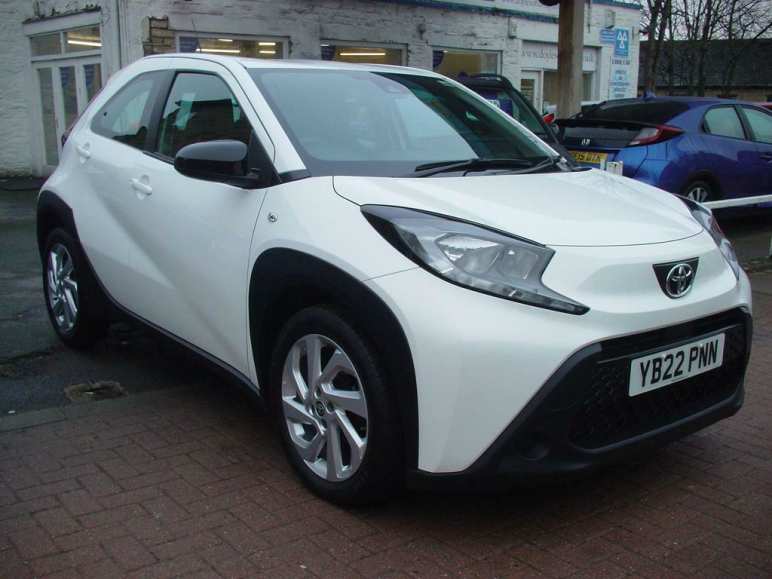 TOYOTA AYGO X