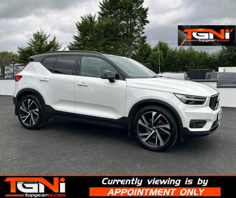 VOLVO XC40