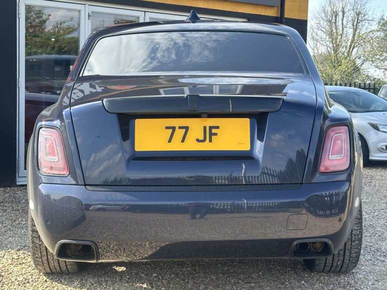 6.75 V12 Saloon 4dr Petrol Auto Euro 6 (571 ps) Mi