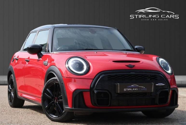MINI HATCHBACK