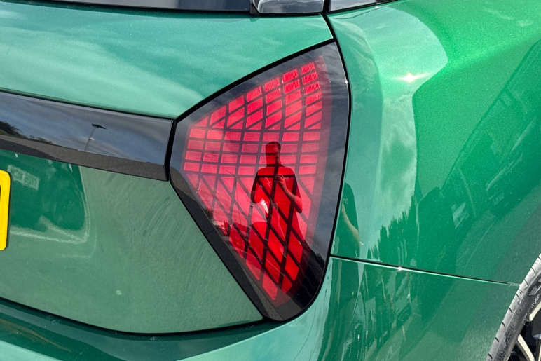 Electric Hatchback SE Exclusive