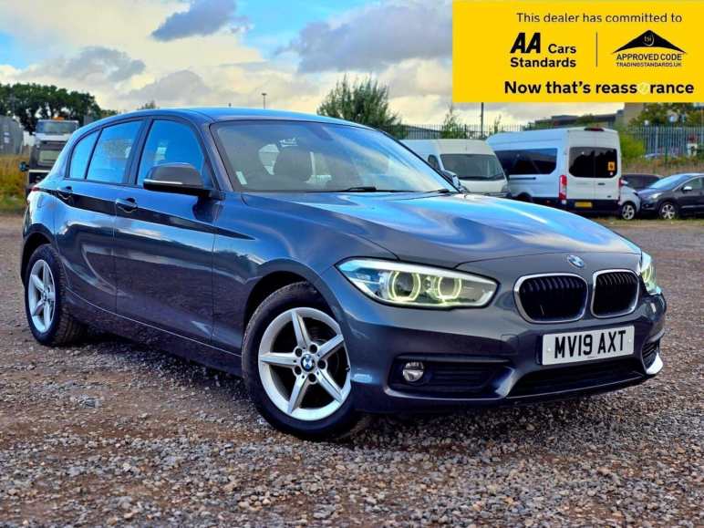BMW 1 SERIES