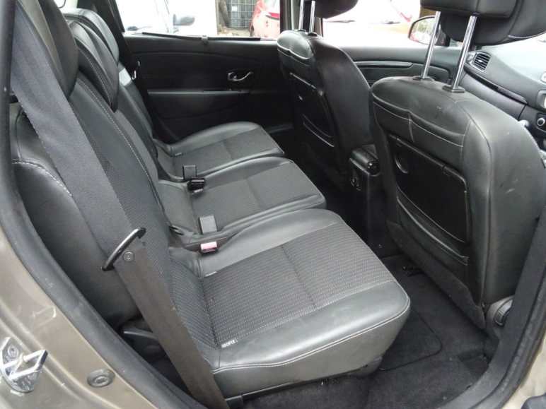 1.5 dCi Dynamique TomTom MPV 5dr Diesel Manual Eur