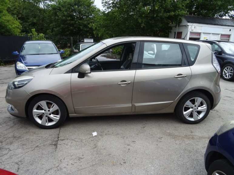 1.5 dCi Dynamique TomTom MPV 5dr Diesel Manual Eur