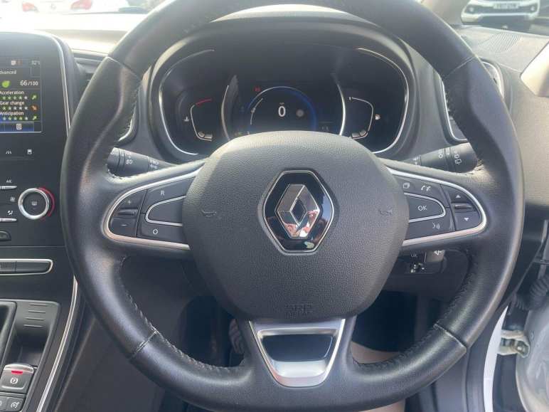 1.3 TCe Iconic Euro 6 (s/s) 5dr