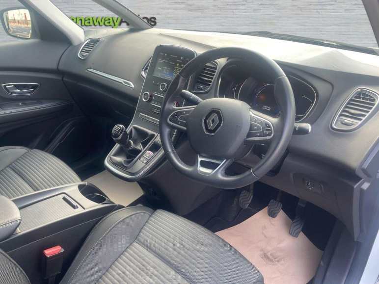 1.3 TCe Iconic Euro 6 (s/s) 5dr