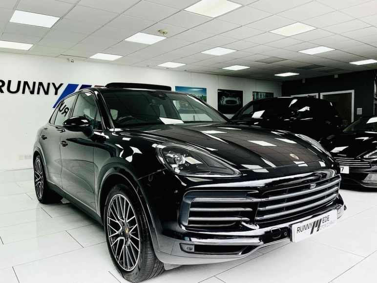 PORSCHE CAYENNE