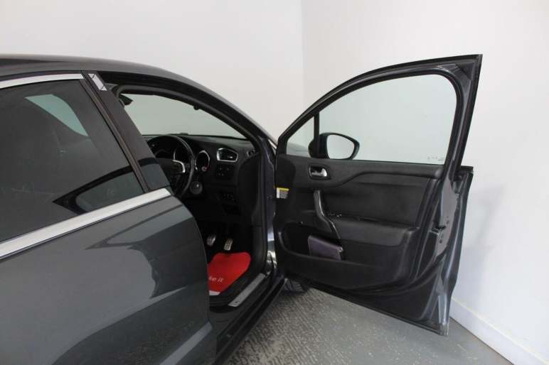1.6 e-HDi Airdream DStyle Euro 5 (s/s) 5dr