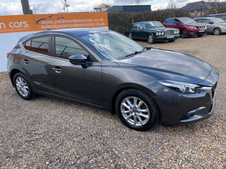 MAZDA 3