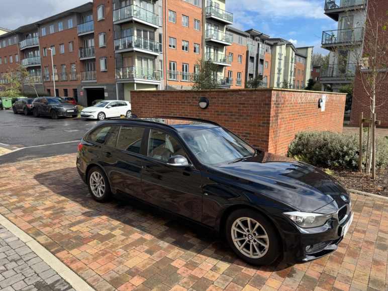 BMW 3 SERIES