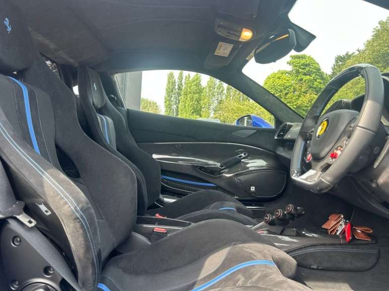 3.9T V8 Coupe 2dr Petrol F1 DCT Euro 6 (s/s) (720