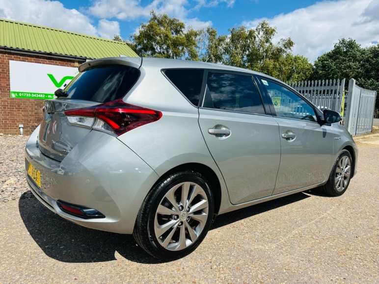 1.8 VVT-h Excel Hatchback 5dr Petrol Hybrid CVT Eu