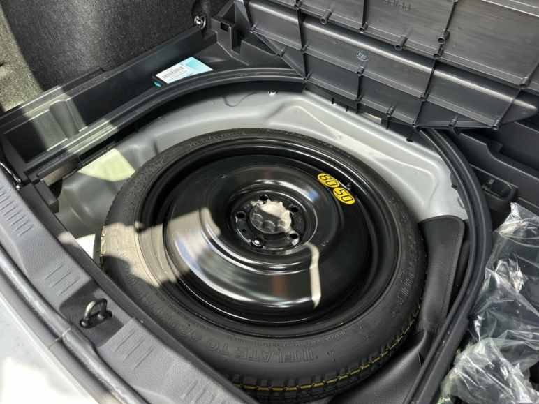 1.8 VVT-h Excel Hatchback 5dr Petrol Hybrid CVT Eu
