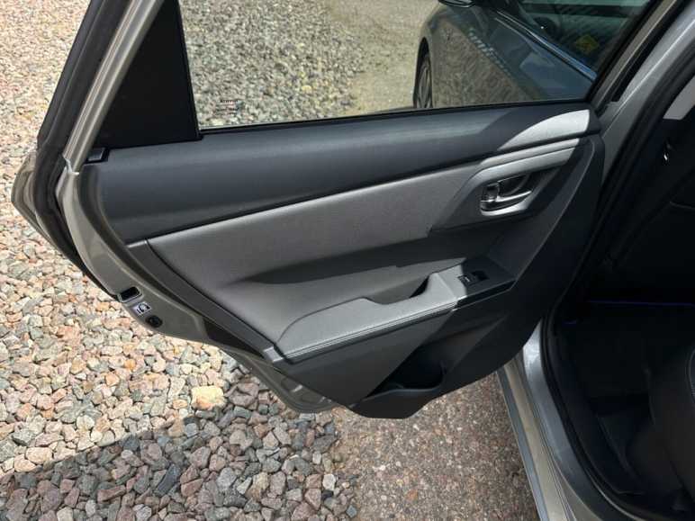 1.8 VVT-h Excel Hatchback 5dr Petrol Hybrid CVT Eu