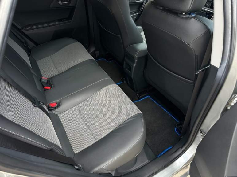 1.8 VVT-h Excel Hatchback 5dr Petrol Hybrid CVT Eu