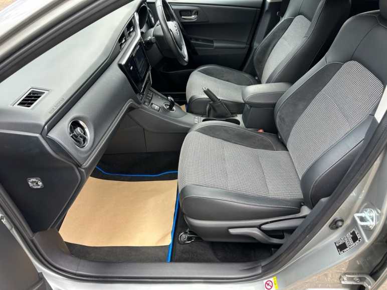 1.8 VVT-h Excel Hatchback 5dr Petrol Hybrid CVT Eu