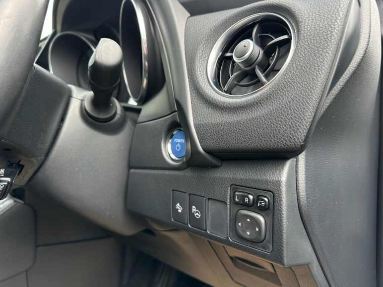 1.8 VVT-h Excel Hatchback 5dr Petrol Hybrid CVT Eu