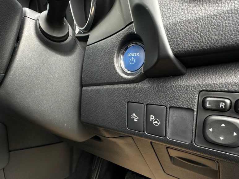 1.8 VVT-h Excel Hatchback 5dr Petrol Hybrid CVT Eu