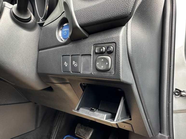 1.8 VVT-h Excel Hatchback 5dr Petrol Hybrid CVT Eu