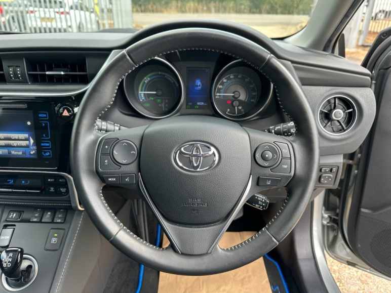 1.8 VVT-h Excel Hatchback 5dr Petrol Hybrid CVT Eu