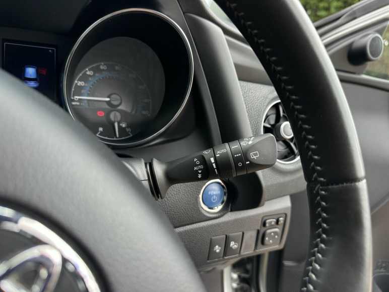 1.8 VVT-h Excel Hatchback 5dr Petrol Hybrid CVT Eu