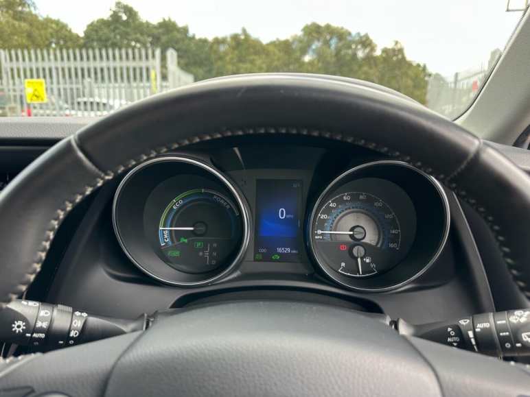 1.8 VVT-h Excel Hatchback 5dr Petrol Hybrid CVT Eu