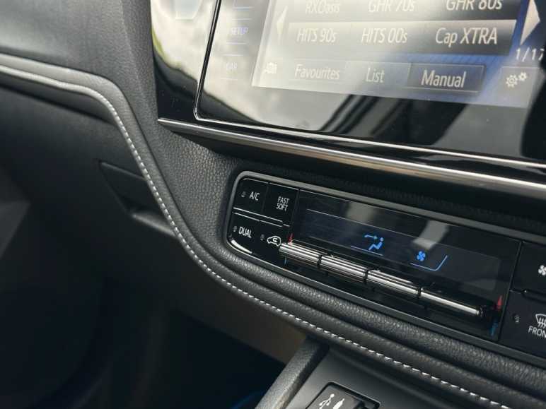 1.8 VVT-h Excel Hatchback 5dr Petrol Hybrid CVT Eu