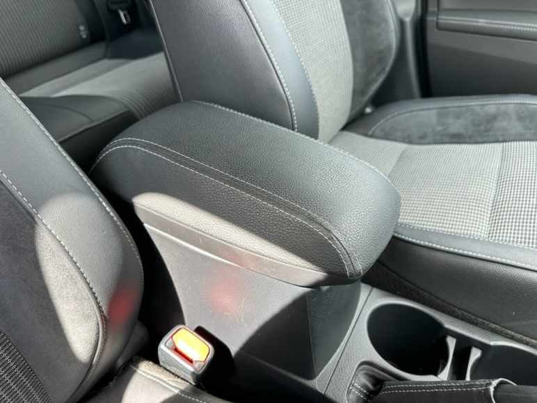 1.8 VVT-h Excel Hatchback 5dr Petrol Hybrid CVT Eu