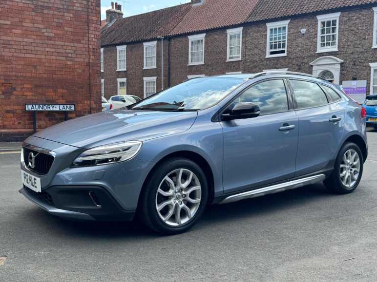 VOLVO V40