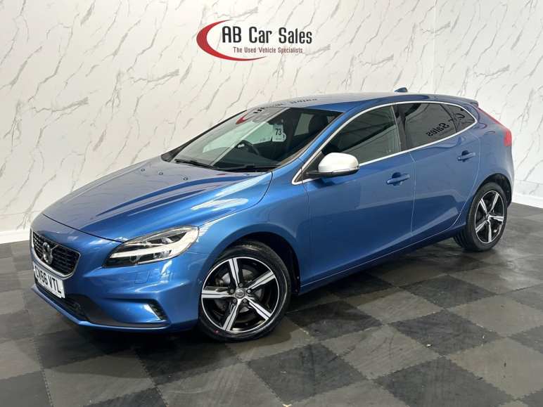 VOLVO V40