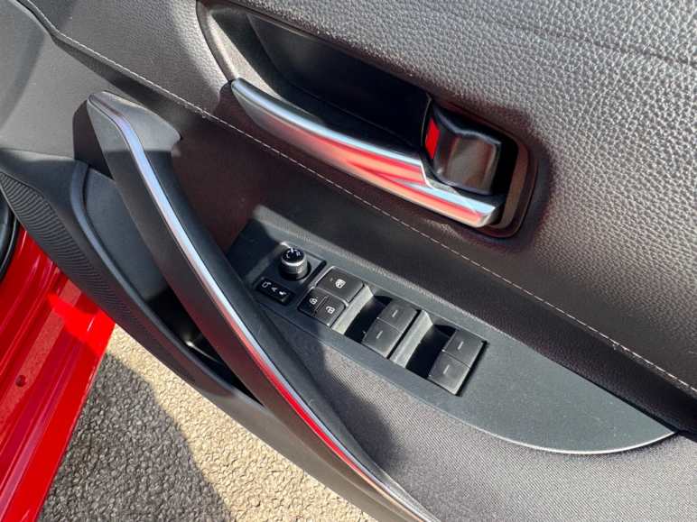 2.0 VVT-h Design Hatchback 5dr Petrol Hybrid CVT Euro 6 (s/s) (184 ps)