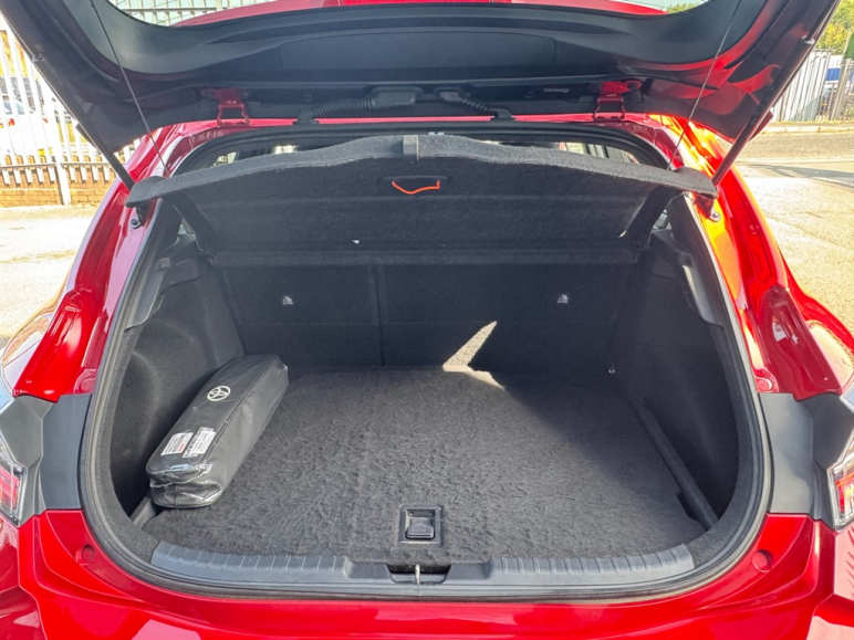 2.0 VVT-h Design Hatchback 5dr Petrol Hybrid CVT Euro 6 (s/s) (184 ps)