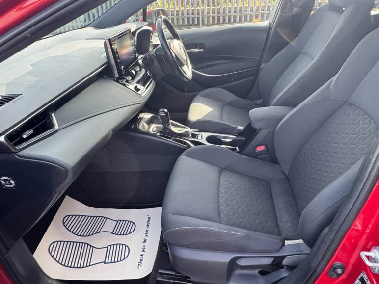 2.0 VVT-h Design Hatchback 5dr Petrol Hybrid CVT Euro 6 (s/s) (184 ps)