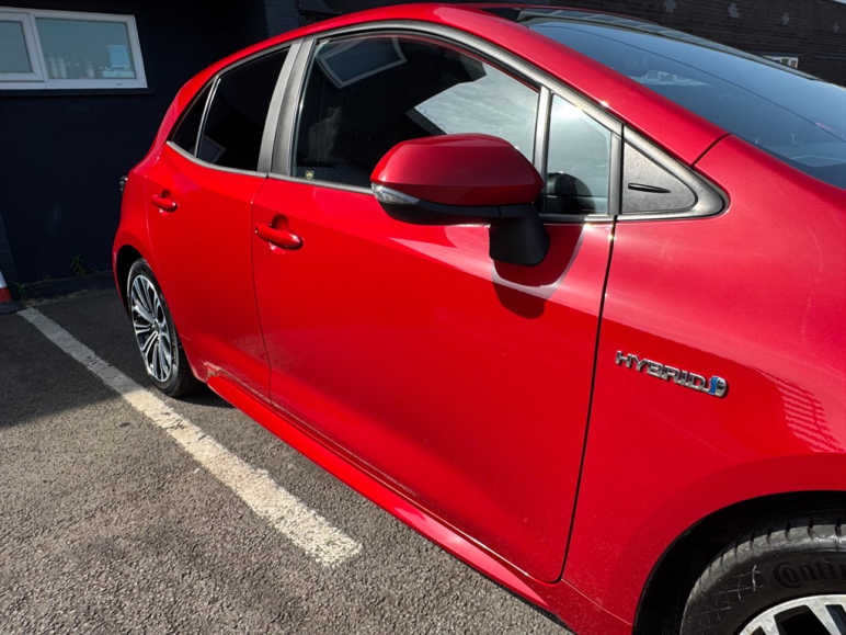 2.0 VVT-h Design Hatchback 5dr Petrol Hybrid CVT Euro 6 (s/s) (184 ps)