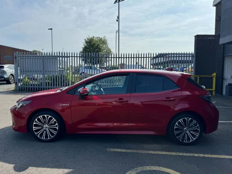 2.0 VVT-h Design Hatchback 5dr Petrol Hybrid CVT Euro 6 (s/s) (184 ps)