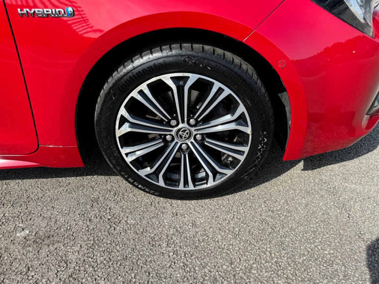2.0 VVT-h Design Hatchback 5dr Petrol Hybrid CVT Euro 6 (s/s) (184 ps)
