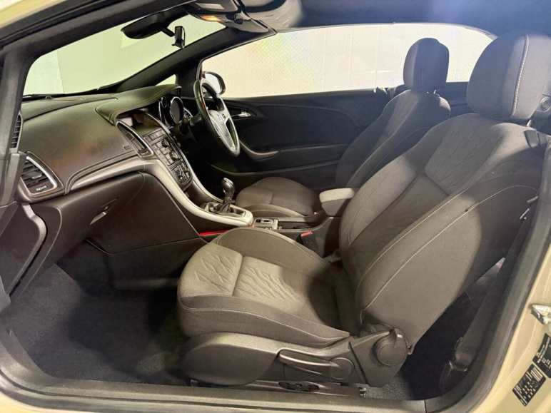 1.4T SE Convertible 2dr Petrol Manual Euro 5 (s/s)