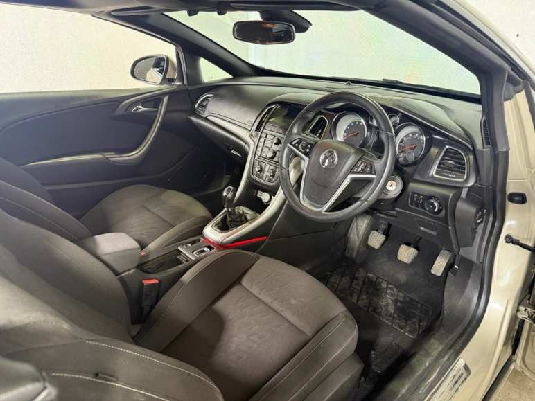 1.4T SE Convertible 2dr Petrol Manual Euro 5 (s/s)