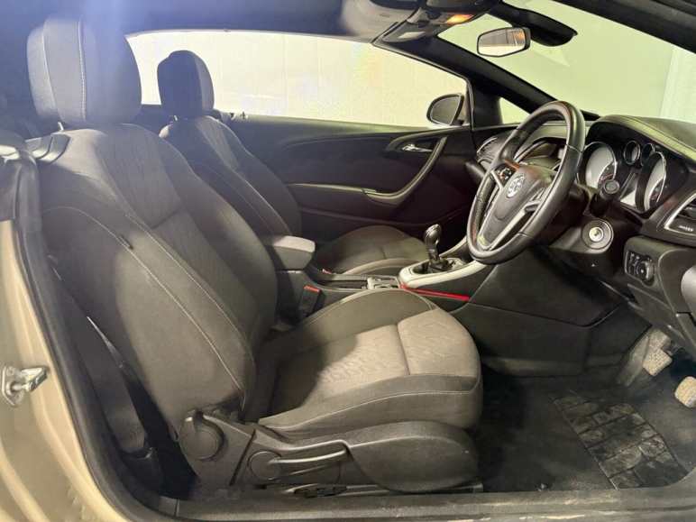1.4T SE Convertible 2dr Petrol Manual Euro 5 (s/s)