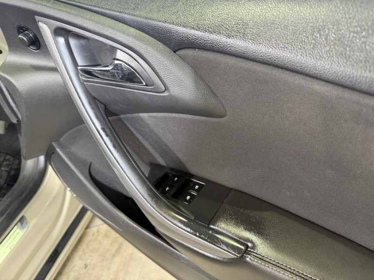 1.4T SE Convertible 2dr Petrol Manual Euro 5 (s/s)