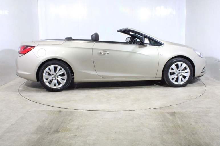 1.4T SE Convertible 2dr Petrol Manual Euro 5 (s/s)