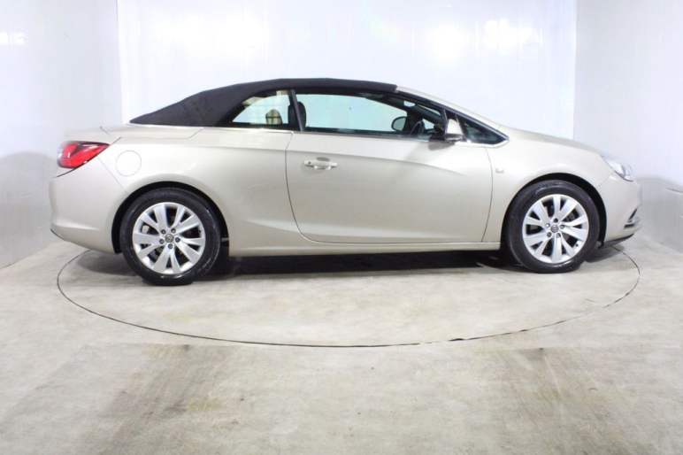 1.4T SE Convertible 2dr Petrol Manual Euro 5 (s/s)