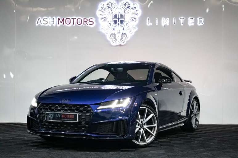 AUDI TT