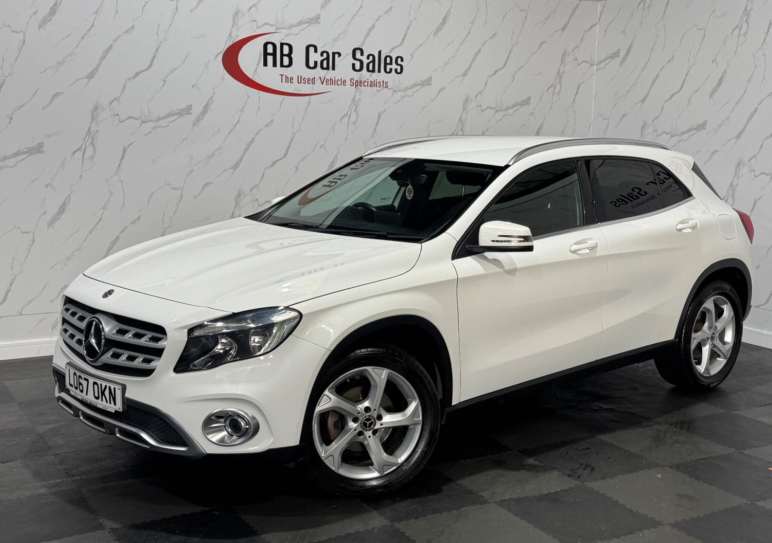 MERCEDES-BENZ GLA