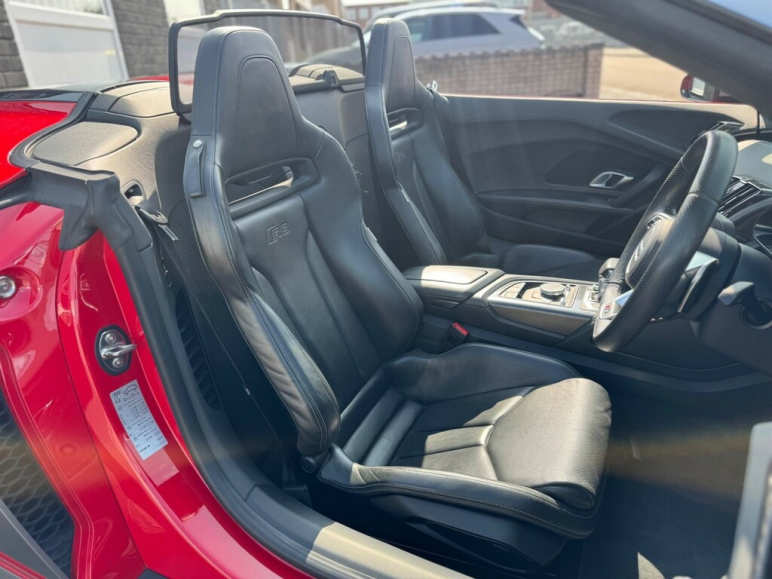 5.2 FSI V10 Performance Spyder S Tronic quattro Eu