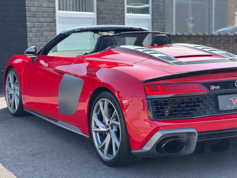 5.2 FSI V10 Performance Spyder S Tronic quattro Eu