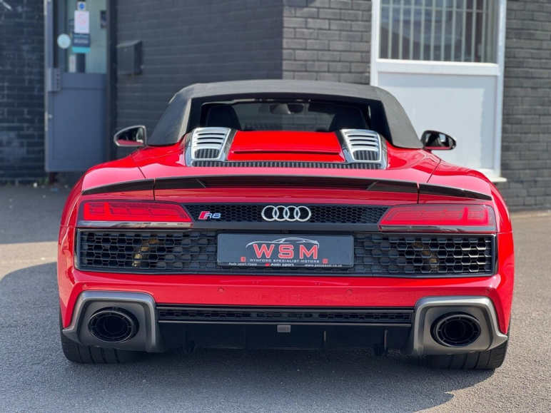 5.2 FSI V10 Performance Spyder S Tronic quattro Eu
