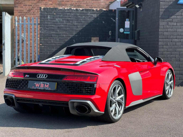 5.2 FSI V10 Performance Spyder S Tronic quattro Eu